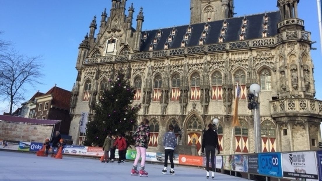 Rolstoelers kunnen nu ook schaatsen (video)