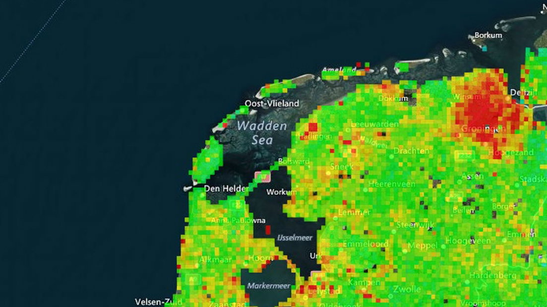 Ook de bodemdaling in Groningen, de rode vlek op de kaart, wordt onderzocht