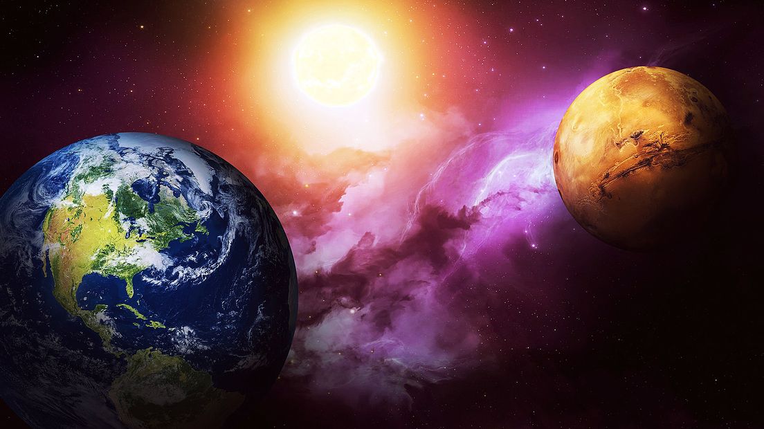 Illustratie van de aarde, de zon en Mars. De afgebeelde grootte van de hemellichamen is niet gebaseerd op hun onderlinge verhoudingen.