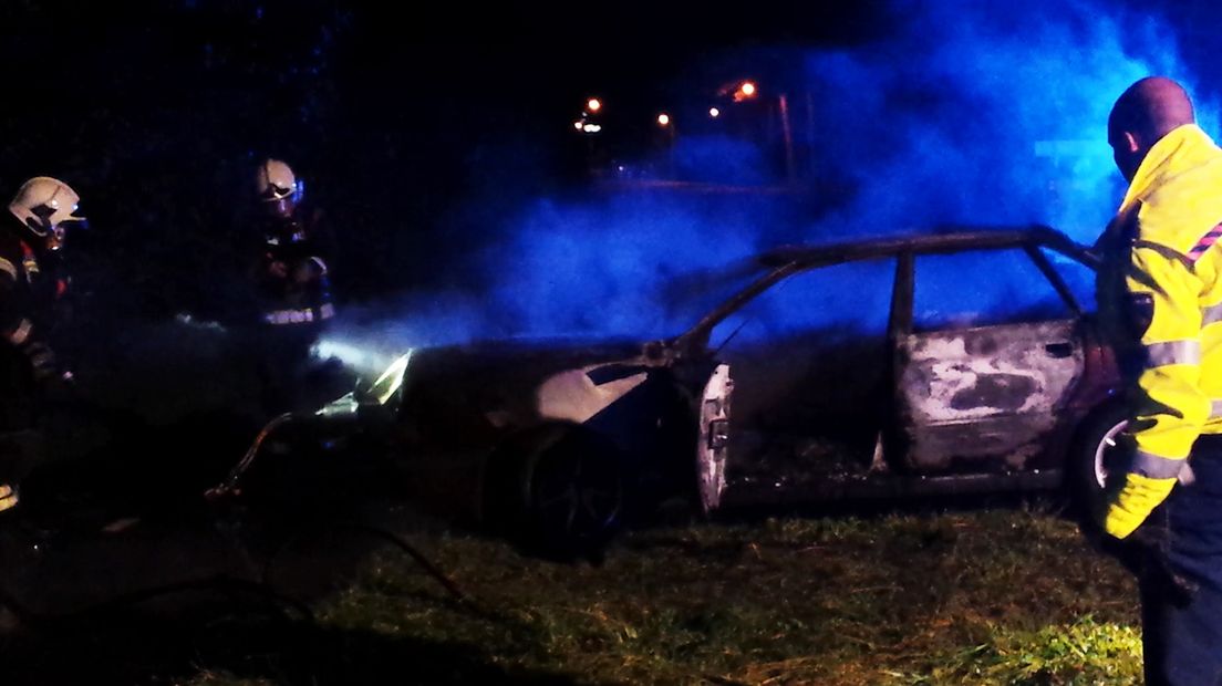Auto brandt uit op de N379 in Tweede Exloërmond