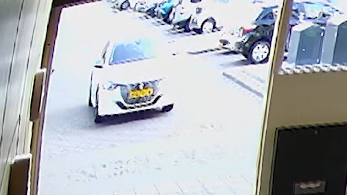 De auto waar de verdachte in rijdt