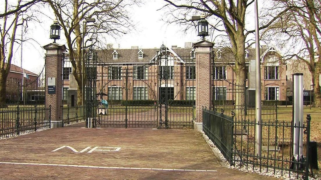 Informatiebijeenkomst over toekomst tbskliniek Veldzicht RTV Oost