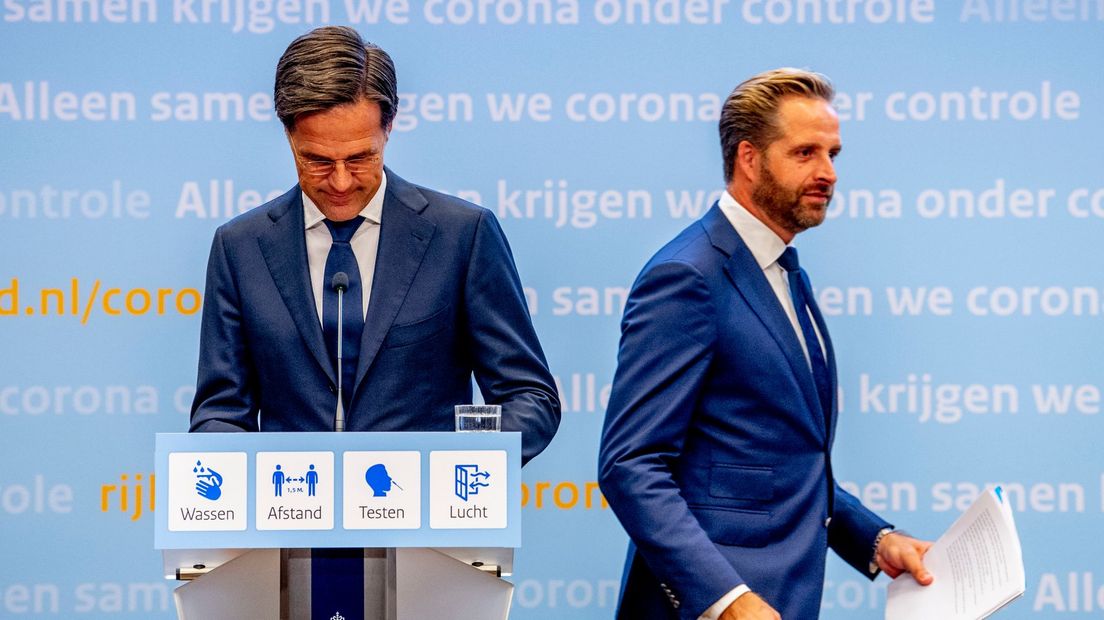 Rutte en De Jonge tijdens een eerdere persconferentie