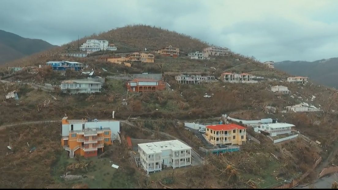 De begroeiing op het eiland Tortola is vernield