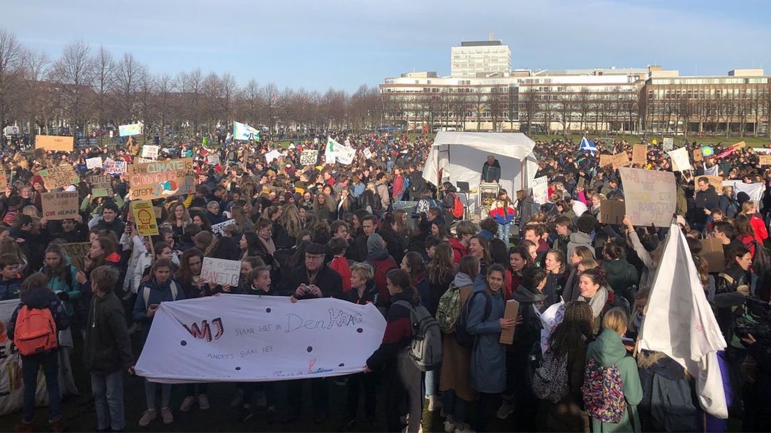 Duizenden scholieren demonstreren voor een beter klimaat