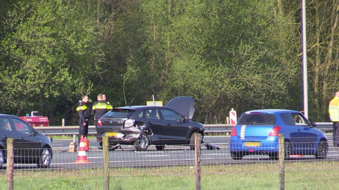 Meerdere auto's betrokken bij ongeluk A35 Enschede