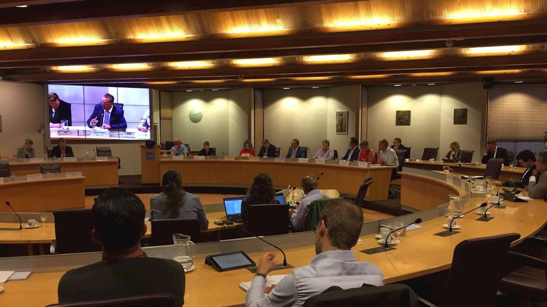 Zwolse wijken willen harder signaal tegen Lelystad Airport RTV Oost