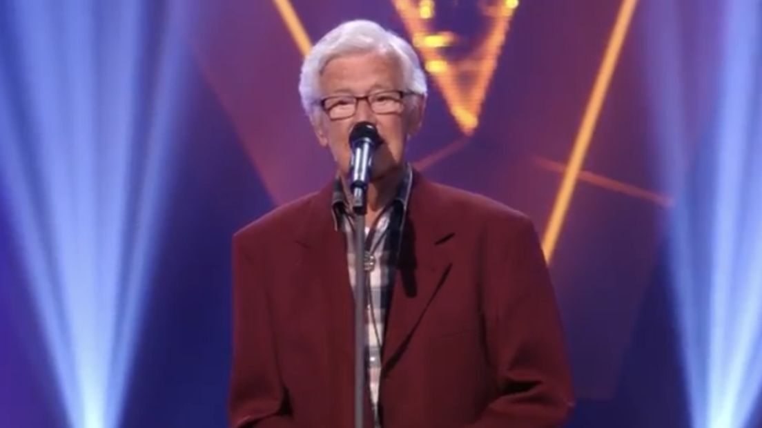 Sip de Jong tijdens zijn optreden in het programma The Voice Senior (Rechten: RTL)