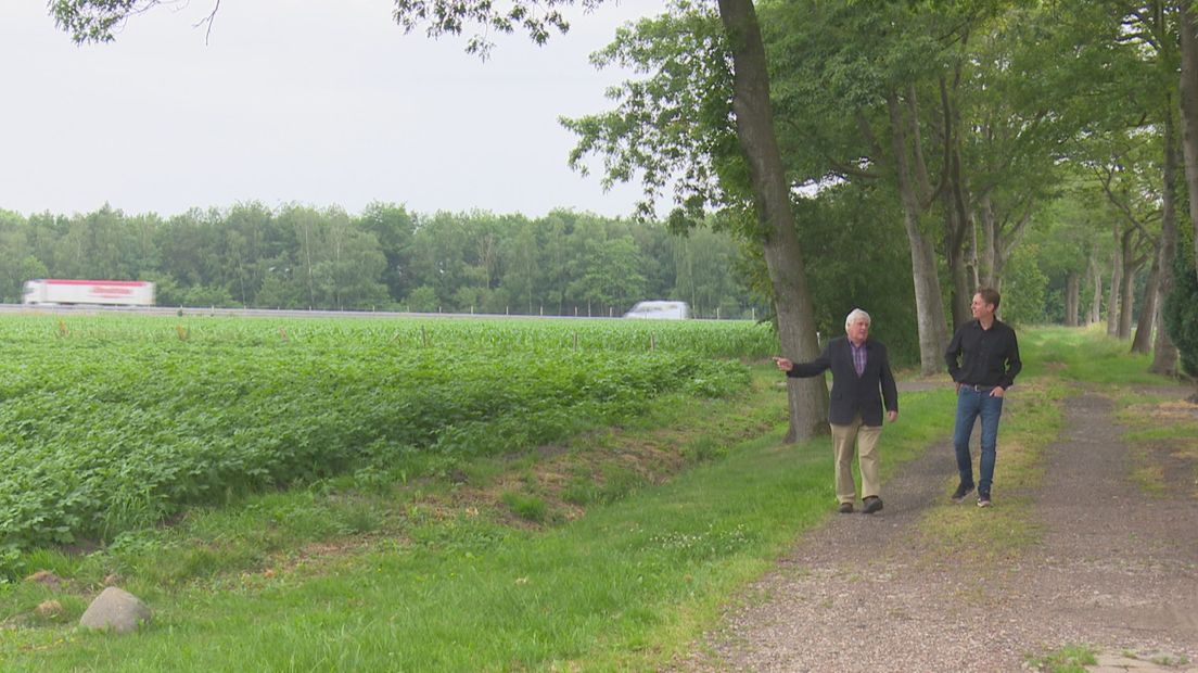 De locatie van het zonnepark bij Willemsoord naast de A32