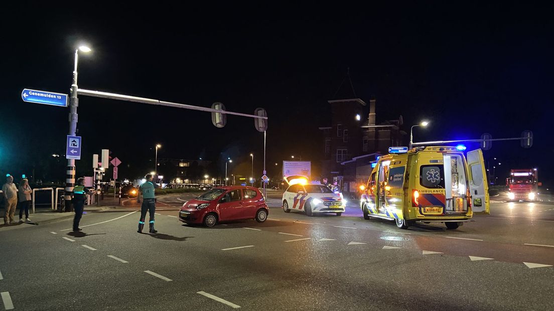 Traumahelikopter opgeroepen voor ongeluk met fietser en auto in Kampen