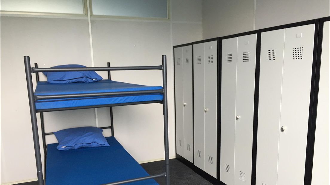Slaapkamers voor vluchtelingen in voormalig Wegenerpand