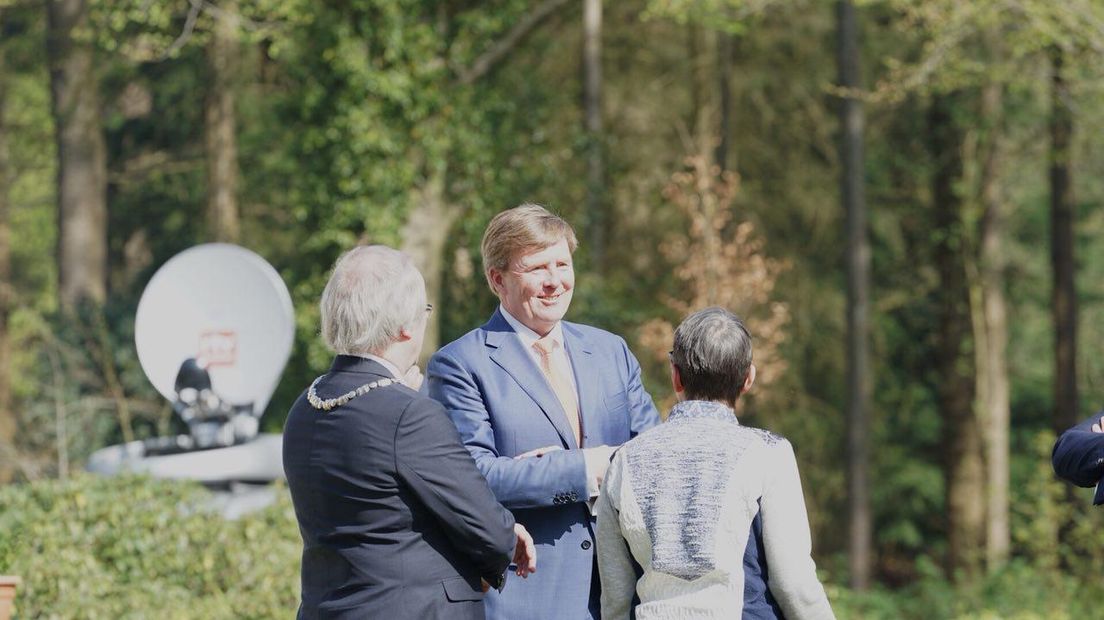 Koning Willem-Alexander is in Frederiksoord (Rechten: Kim Stellingwerf / RTV Drenthe)