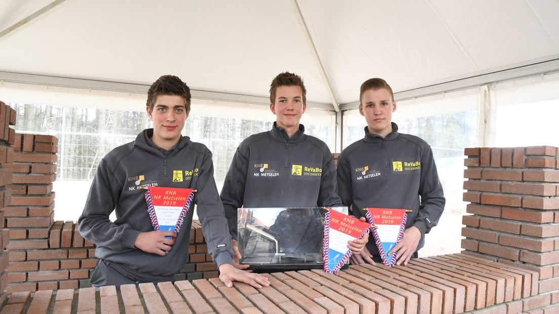 Stefan uit Barneveld wint NK metselen in Ede - Omroep Gelderland