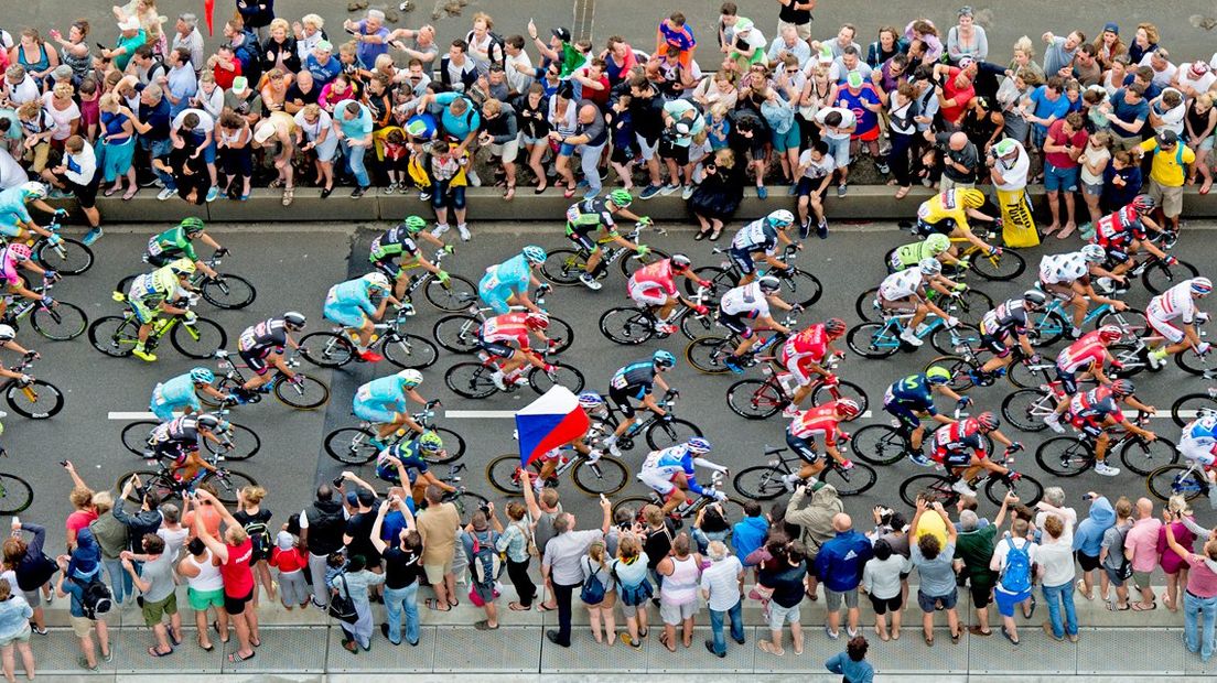 De tweede etappe van de Tour de France in 2015 ging ook door Rotterdam.