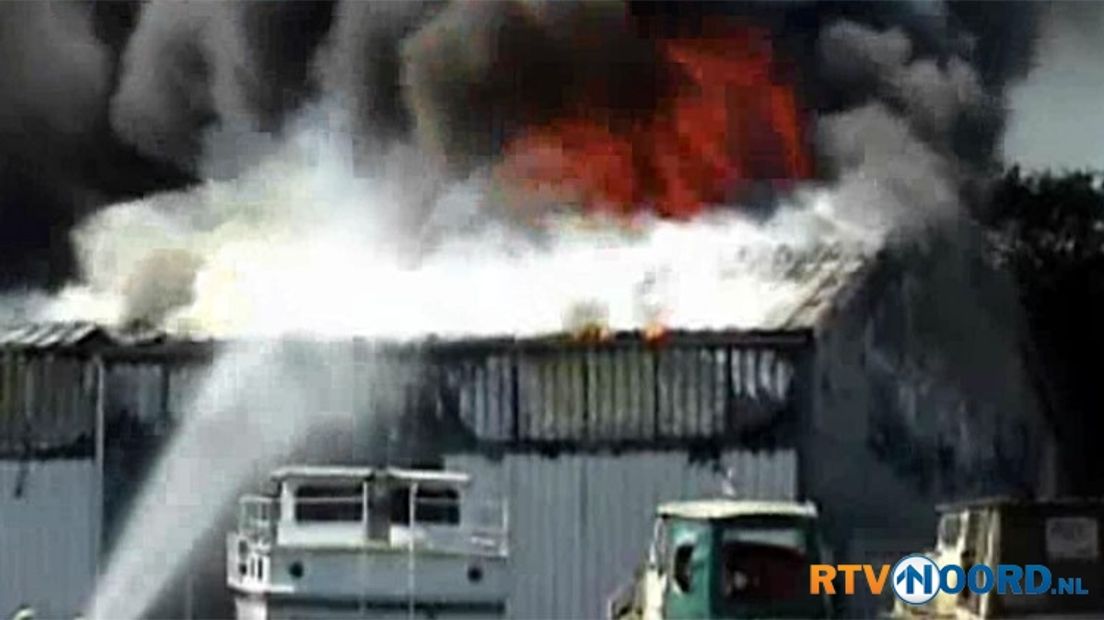 Bij de brand op de scheepswerf kwamen drie brandweerlieden om het leven