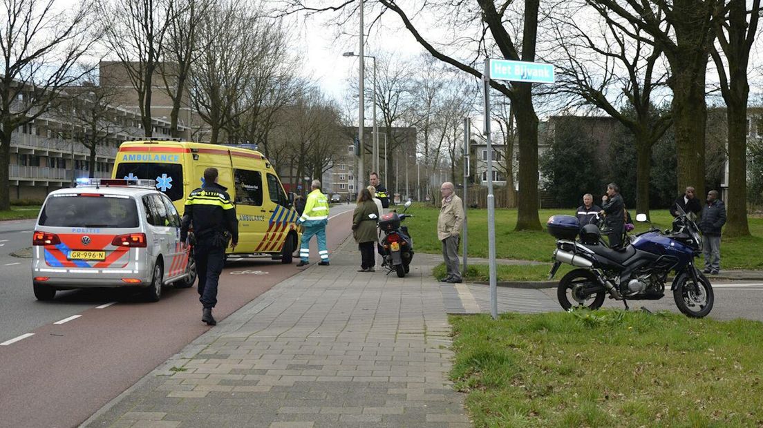 Ambulance op plaats van het ongeval aanwezig