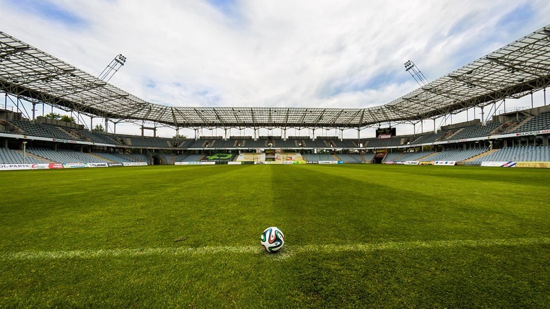 De stadions blijven vaak leeg..