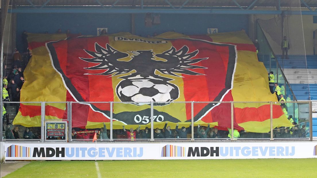 Go Ahead Eagles moet ook na beroep boete betalen voor vuurwerk tegen De