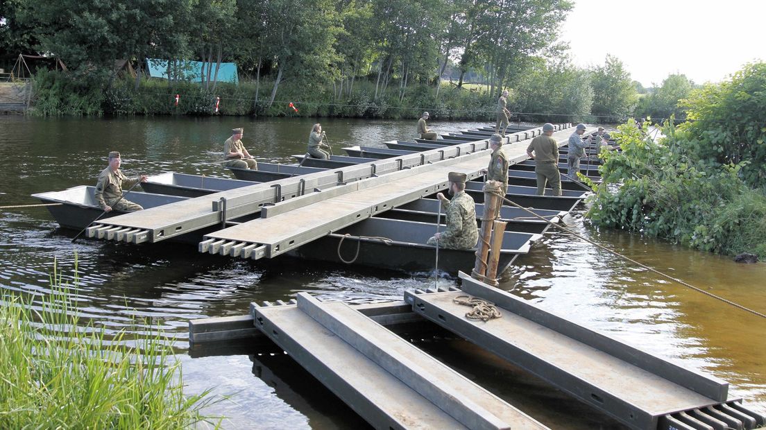 Pontonbrug over de Vecht