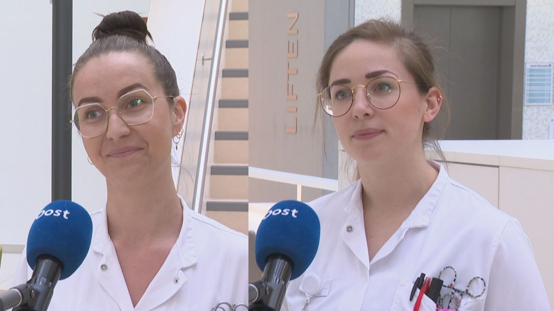 Verpleegkundigen Kelly Stegeman en Carmen Stukker van het MST in Enschede