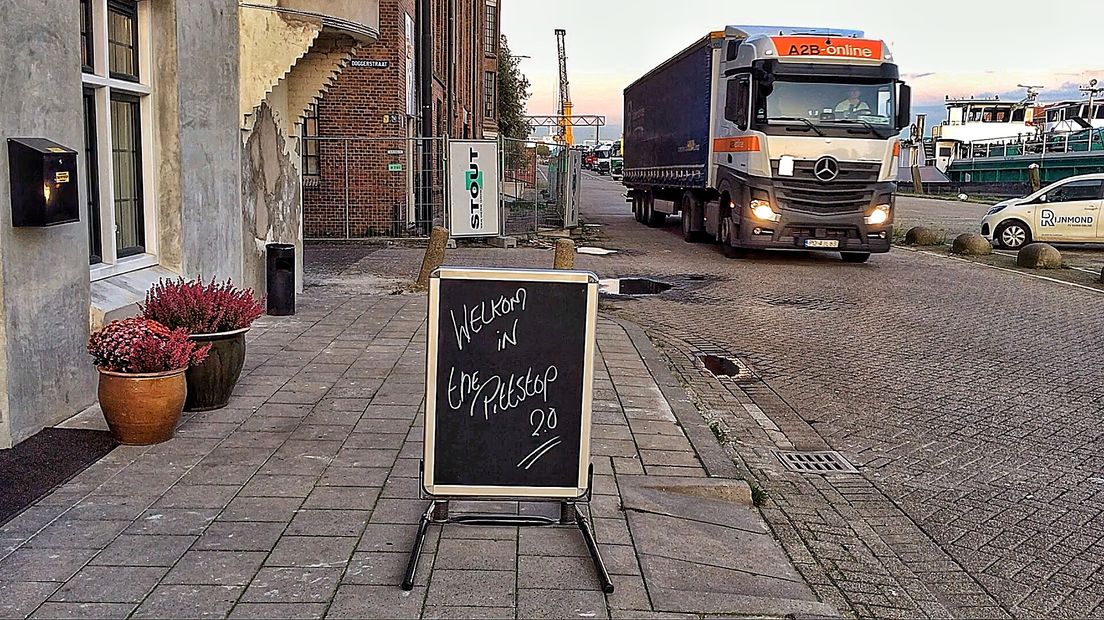 Vlaardings Truckerscafé The Pittstop Uit De As Herrezen - Rijnmond