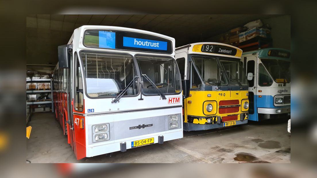 It autobusmuseum 'Openbaar Vervoer Collectie Nederland' yn Sonnegea