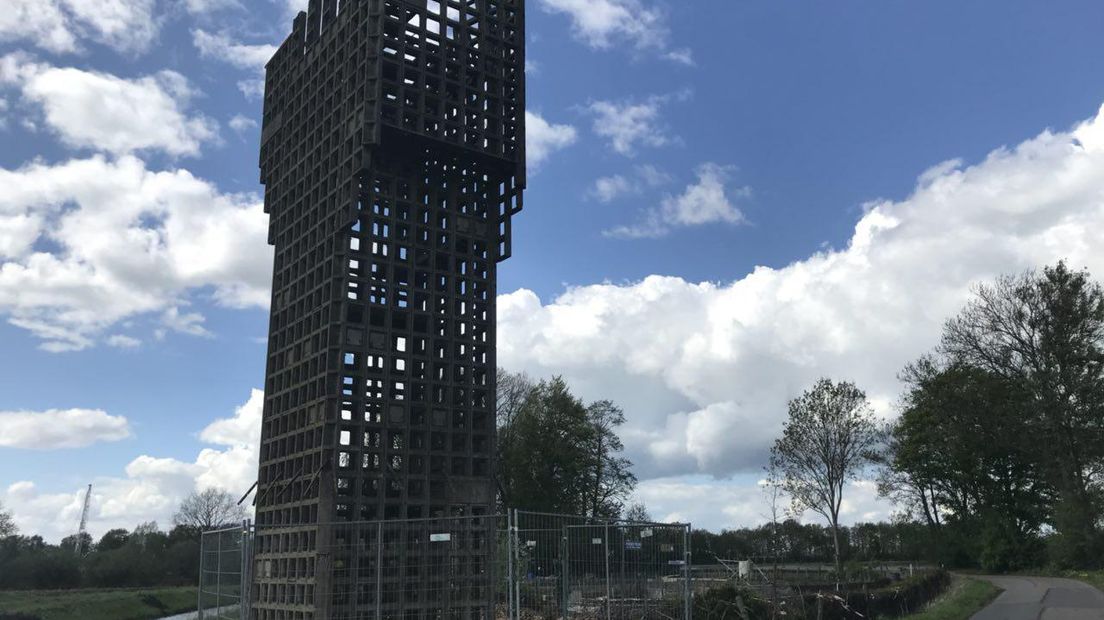 De luchtwachttoren is een van de 26 plekken in de route (Rechten: Janet Oortwijn/RTV Drenthe)