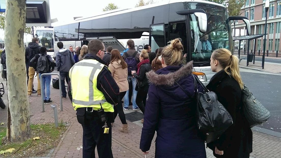 De NS zet in Almelo bussen in