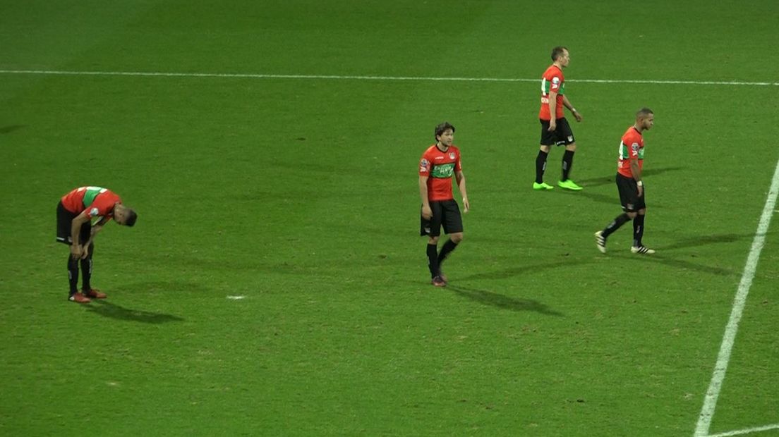 Achilles beleefde een nieuw drama. Thuis tegen Helmond Sport werd met 2-1 verloren.