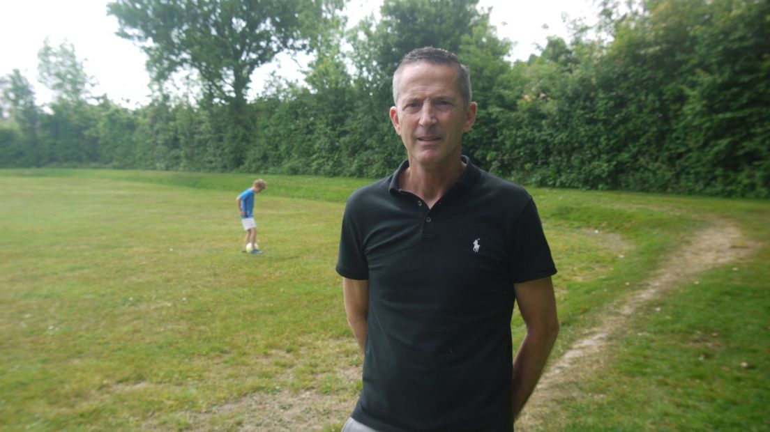 Jon Herselman bij ijsbaanveld Kapelle