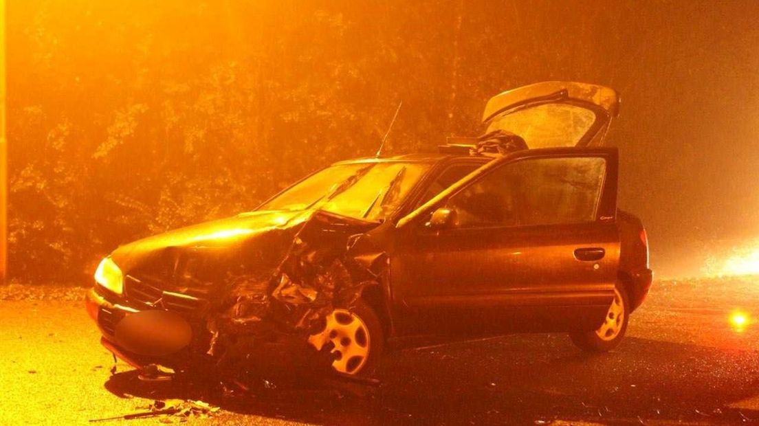 Auto's flink beschadigd bij aanrijding in Scheerwolde