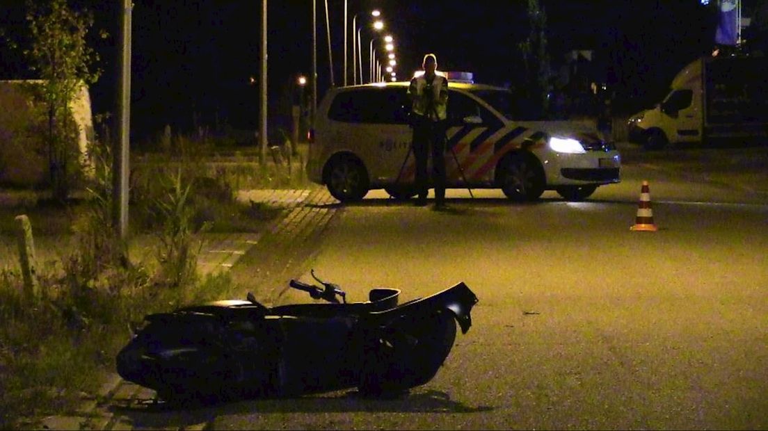 Twee gewonden bij scooterongeluk in Enschede