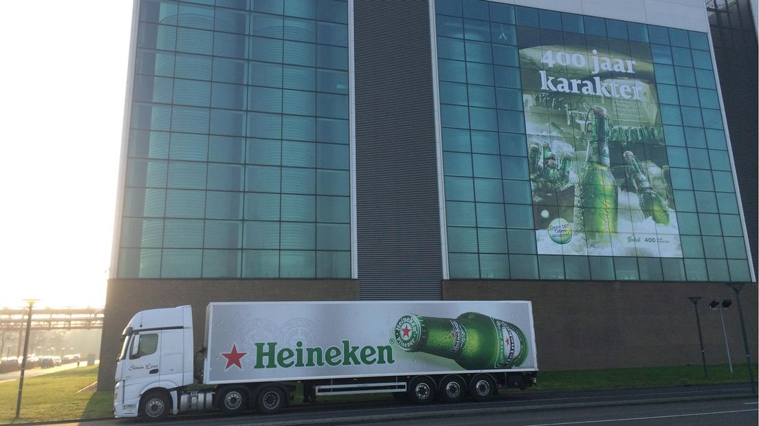 Heinekenvrachtwagen bij Grolschbrouwerij