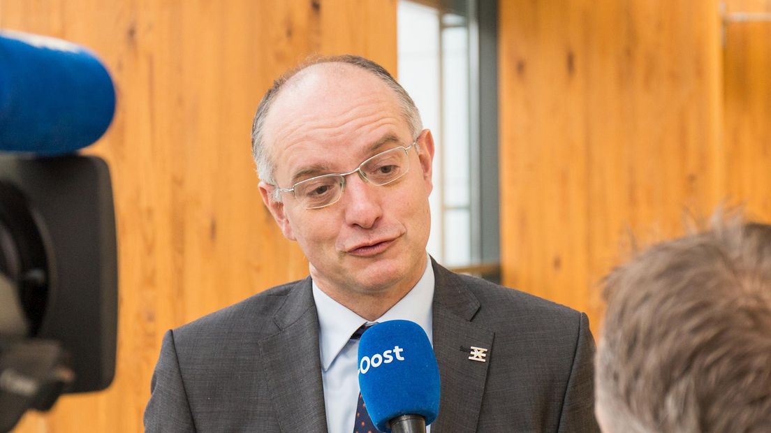 Celstraf voor stalker burgemeester Enschede - RTV Oost