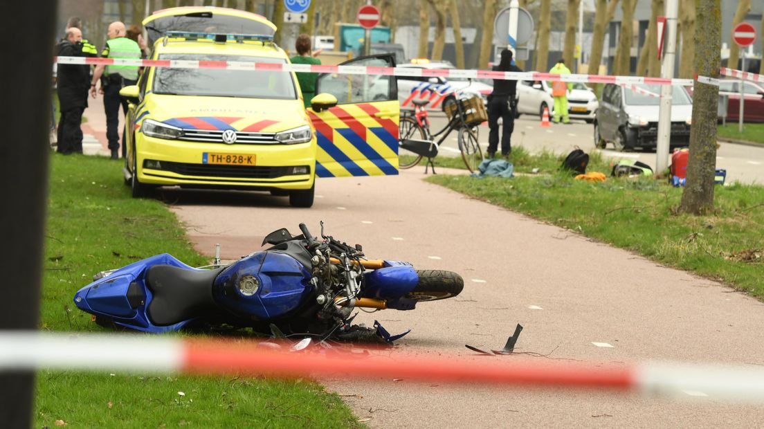 Bij het ongeluk kwam een 22-jarige man uit Maartensdijk om.