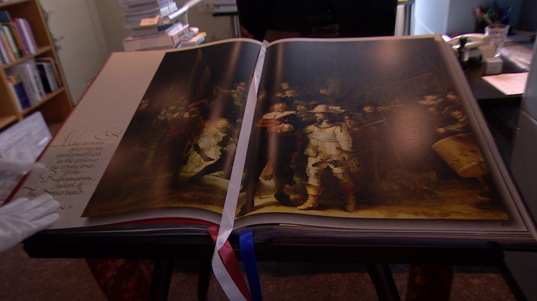 Boek Rijksmuseum opengeslagen