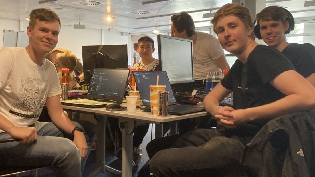 HZ-studenten hacken in Middelburg