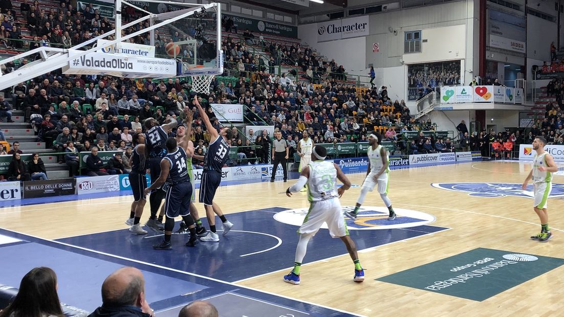 Spelsituatie in het duel tussen Sassari en Donar
