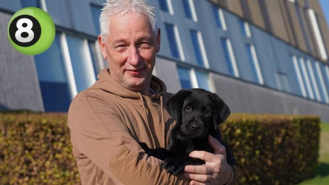 Schoolhond Max zorgt voor lachende gezichten op Metzo College
