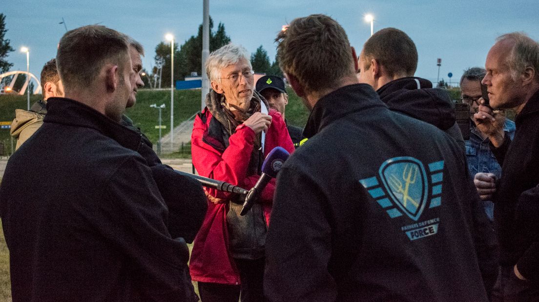 Vollebroek in gesprek met boeren in Lent.