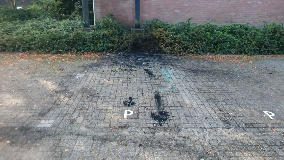 De gemeente Ede maakt zich zorgen over het grote aantal autobranden. Aan de Kolkakkerweg ging vannacht weer een auto in vlammen op.