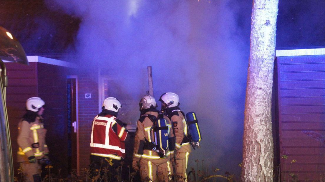 In een woning in Emmer-Compascuum is een schoorsteenbrand uitgebroken (Rechten: Van Oost Media)