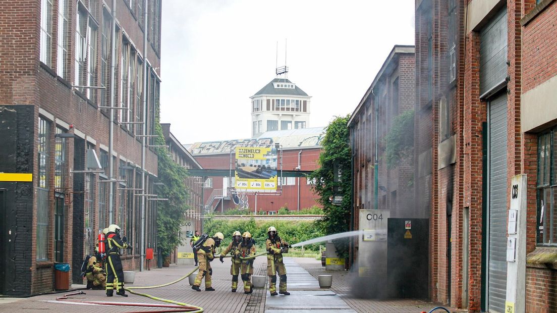 Brand in hoogspanningsruimte in Hengelo