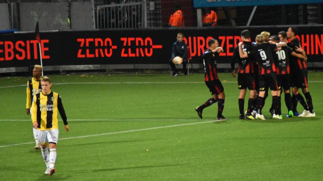 Vitesse heeft zaterdagavond geen goed gevolg kunnen geven aan de 4-0 thuisoverwinning tegen Heracles van twee weken geleden. In Rotterdam ging de Arnhemse ploeg met 2-0 onderuit tegen Excelsior. En daar konden de Arnhemmers niet veel tegenin brengen.