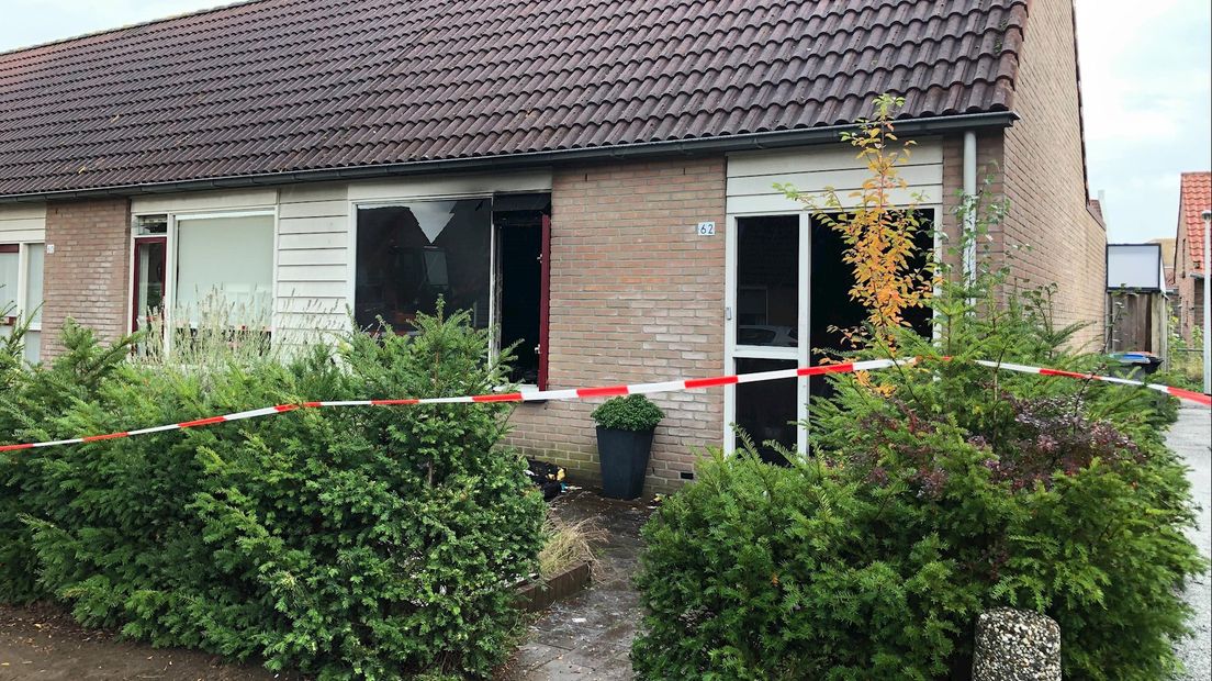 De woning na de brand