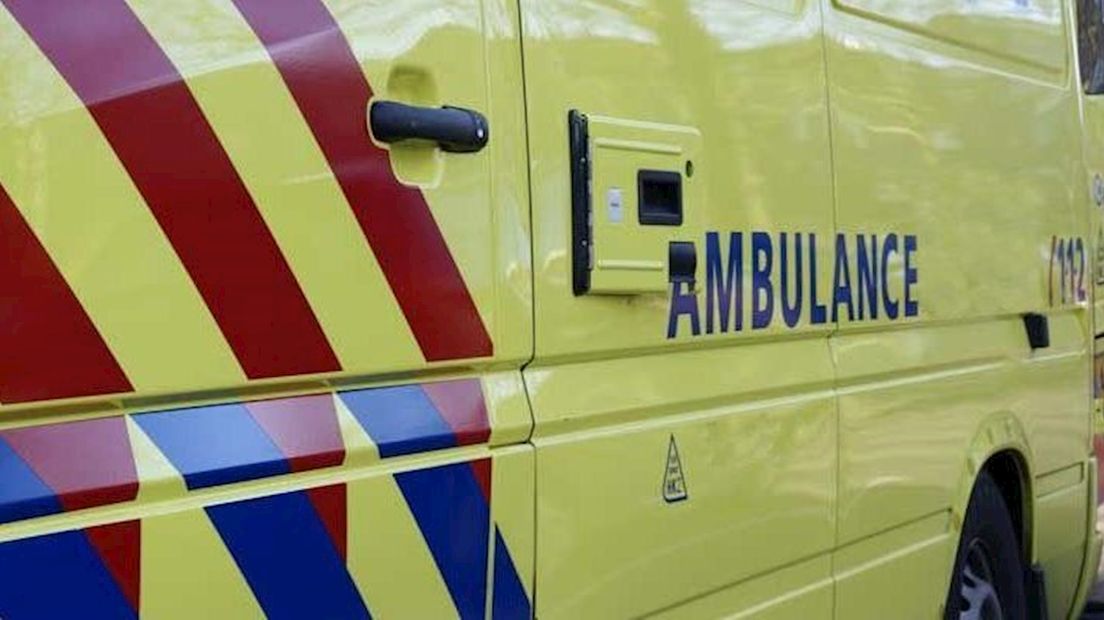 Ambulance naar ongeval bij Dalfsen