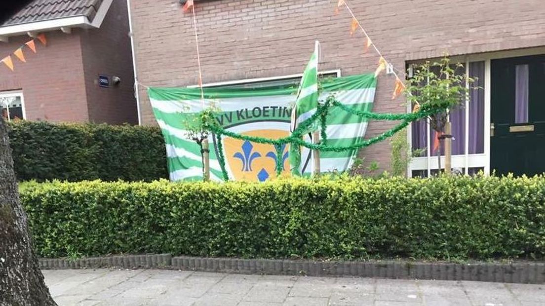 Vlag Kloetinge aan huis trainer MZC'11