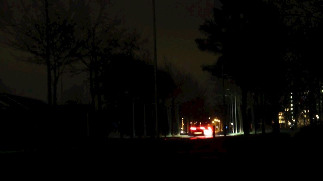 Het is donker in de wijk Stroinkslanden in Enschede