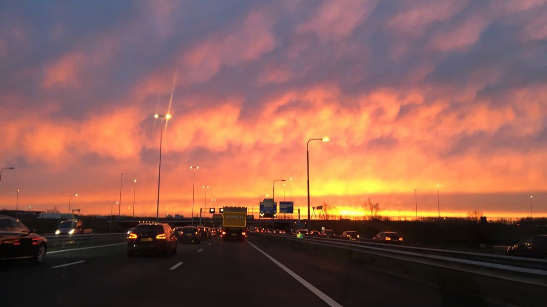 Mooie lucht vanaf de snelweg richting Utrecht.
