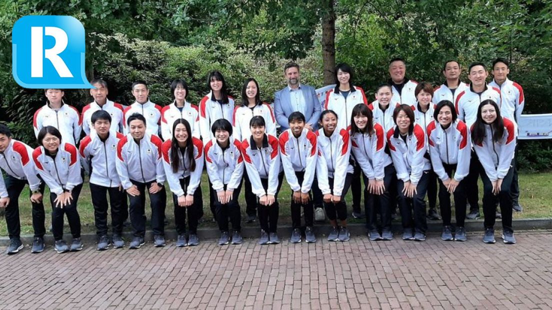 Japanse volleybalteam gearriveerd op Landgoed Avegoor in Ellecom - Omroep Gelderland